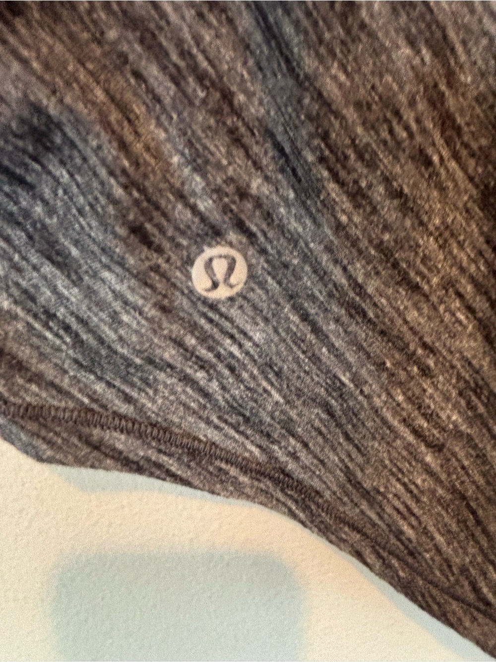lululemon athletica Heathered Charcoal Short Sleeve Scoop Tee - Picture 3 of 3